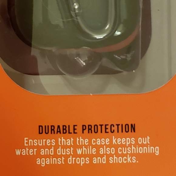 Avalanche case for air pods. Keeps out water and dust, has a clip for carrying - Picture 6 of 6